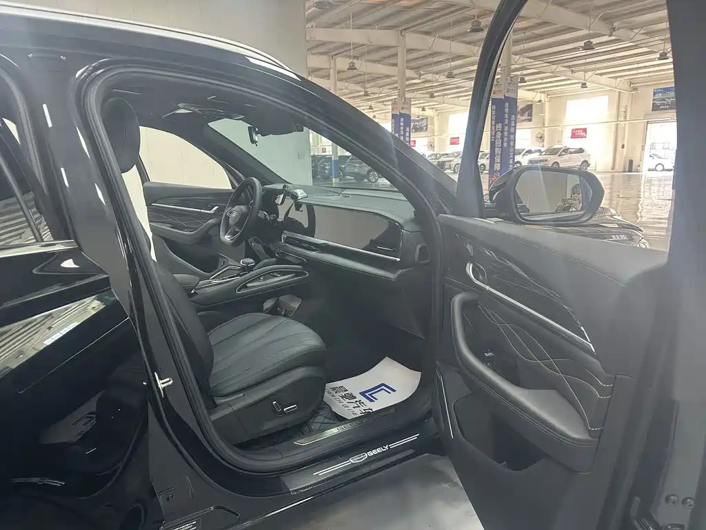 Geely Xingyue L — миниатюра 13