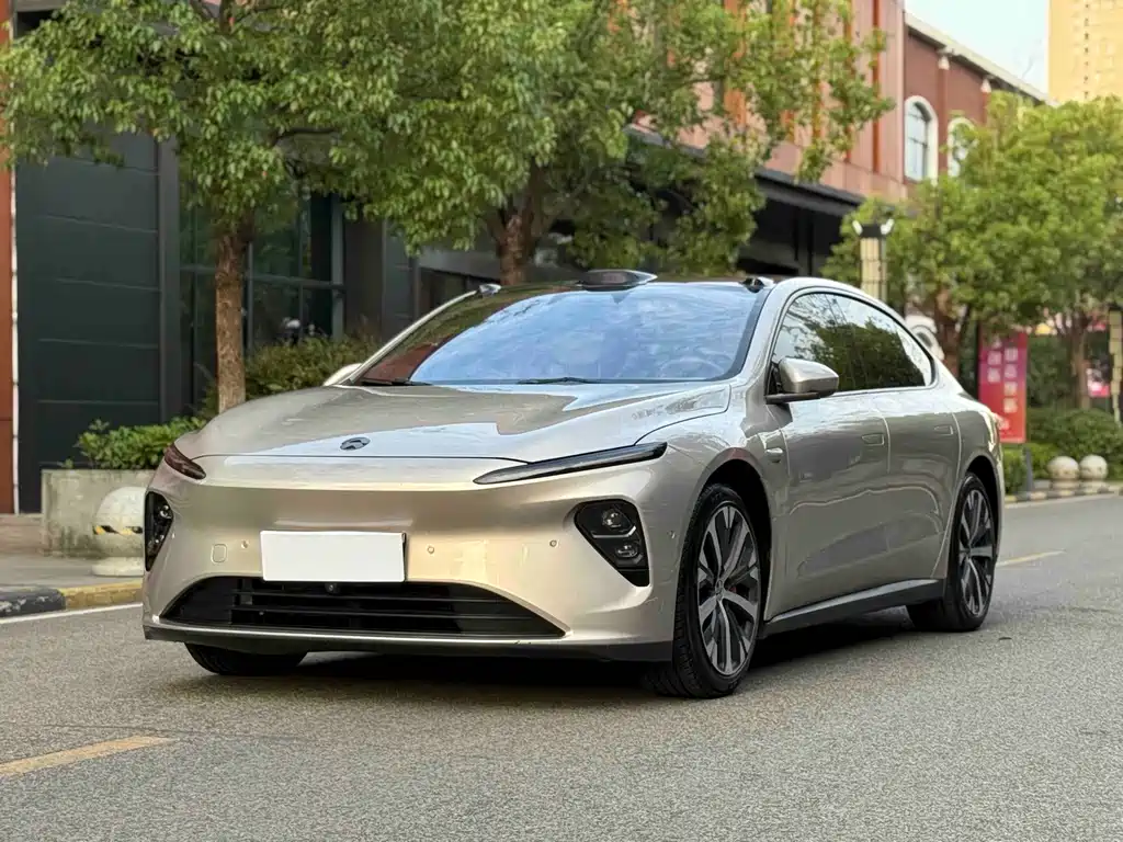 NIO ET7
