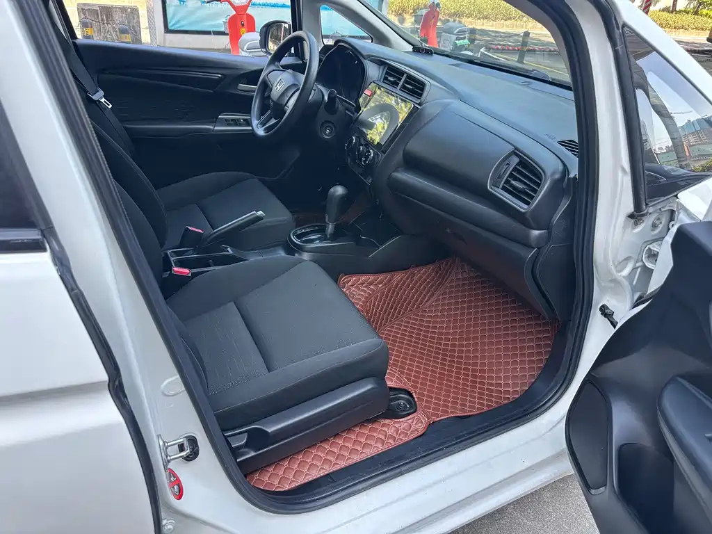 Honda Fit — миниатюра 11