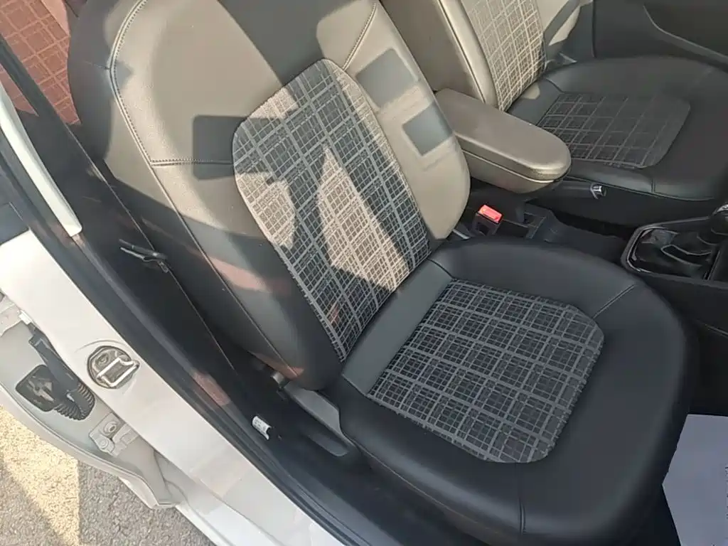 Volkswagen Jetta — миниатюра 25