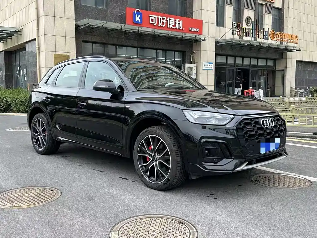 Audi Q5L — миниатюра 2