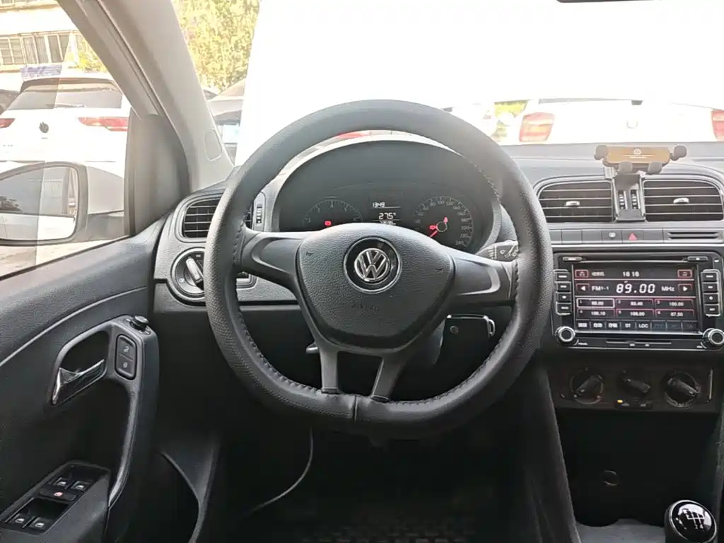 Volkswagen Polo — миниатюра 11