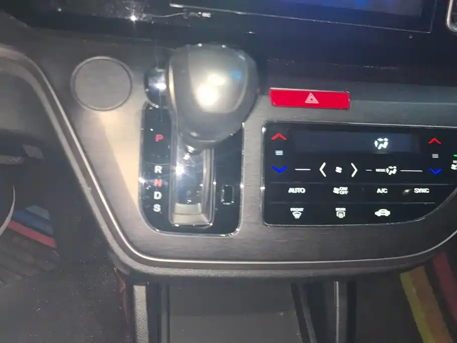Honda Elysion — миниатюра 16