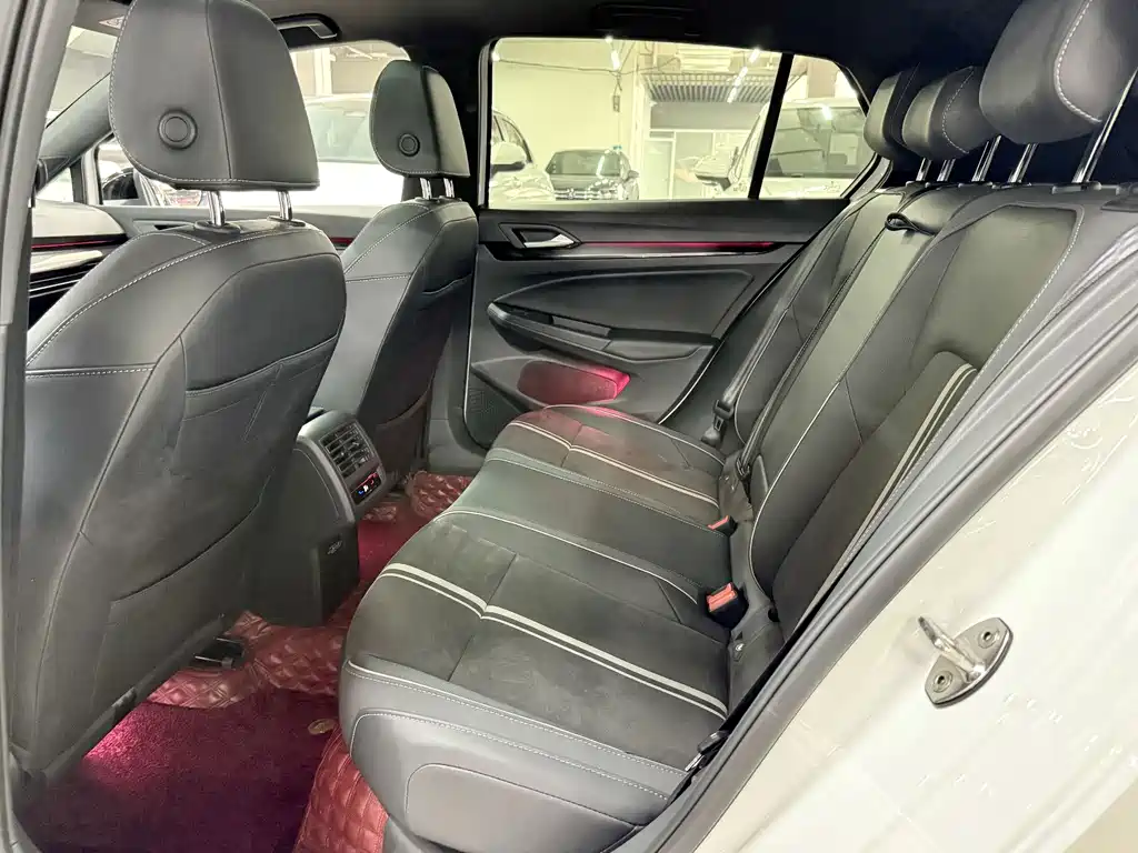 Volkswagen Golf — миниатюра 9