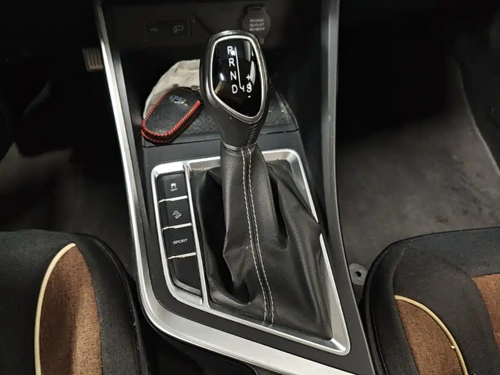 Geely Vision X3 — миниатюра 14