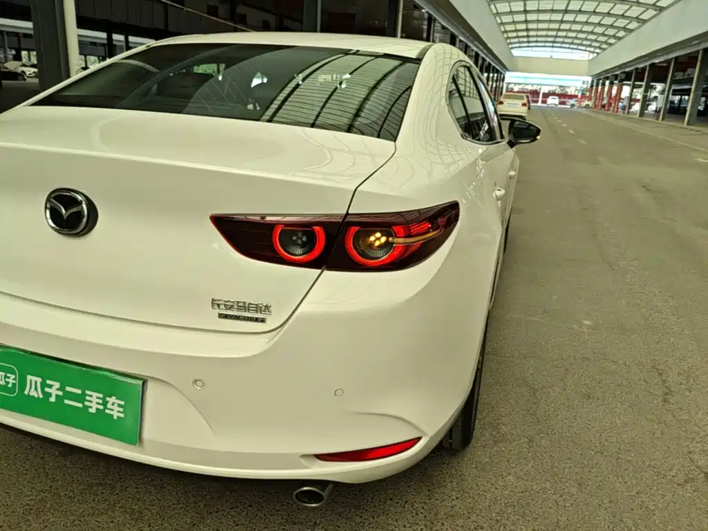 Mazda 3 Axela — миниатюра 8