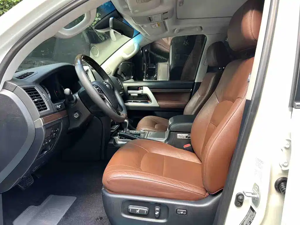 Toyota Land Cruiser — миниатюра 4