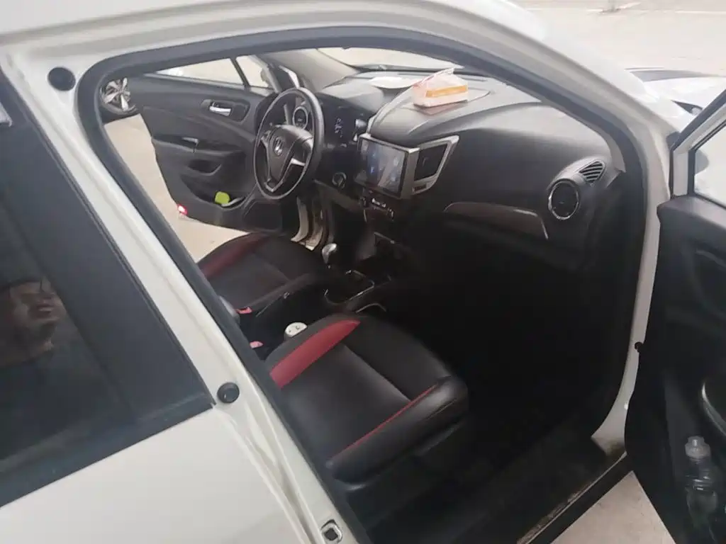Changan CS15 — миниатюра 9