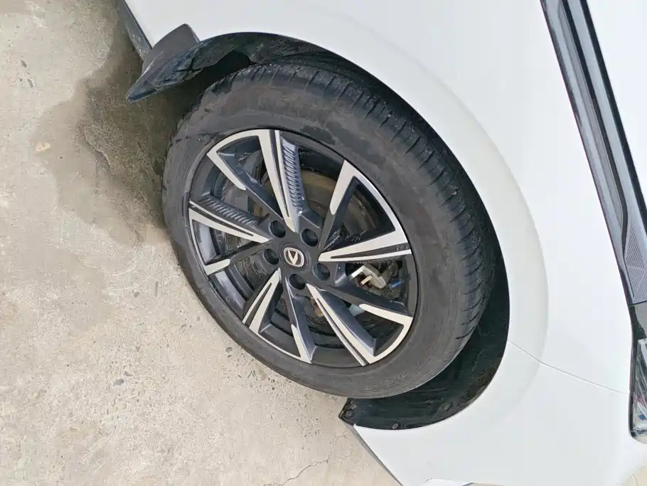 Changan Yida — миниатюра 6