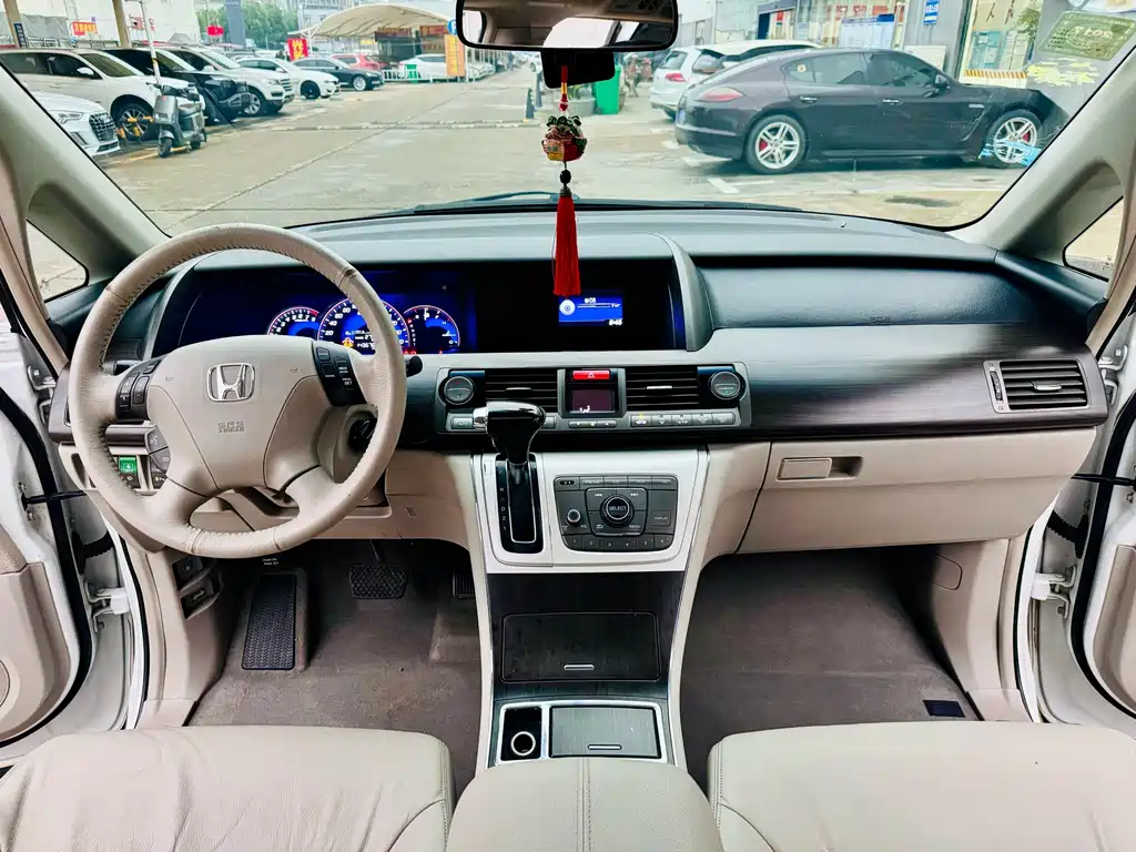 Honda Elysion — миниатюра 4
