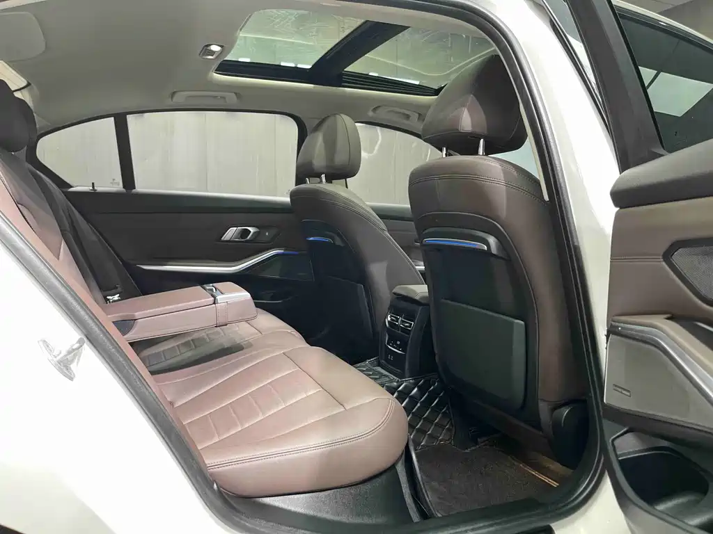 BMW 3 Series — миниатюра 11