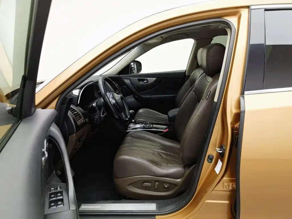 Infiniti FX — миниатюра 10