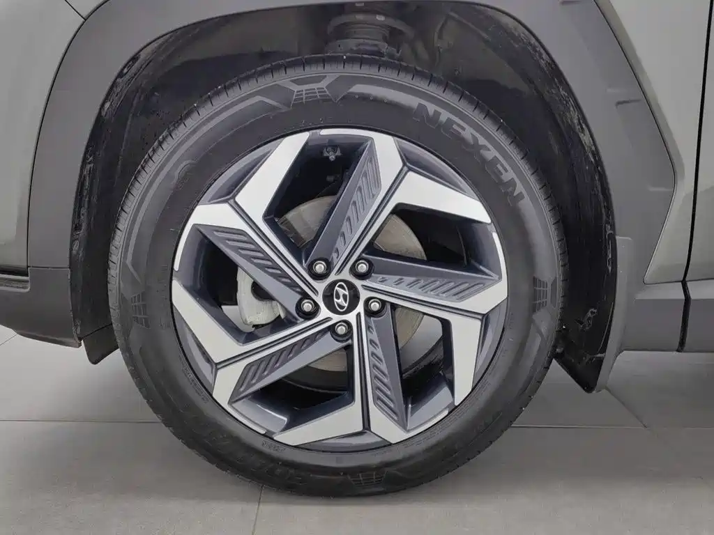 Hyundai Tucson — миниатюра 17