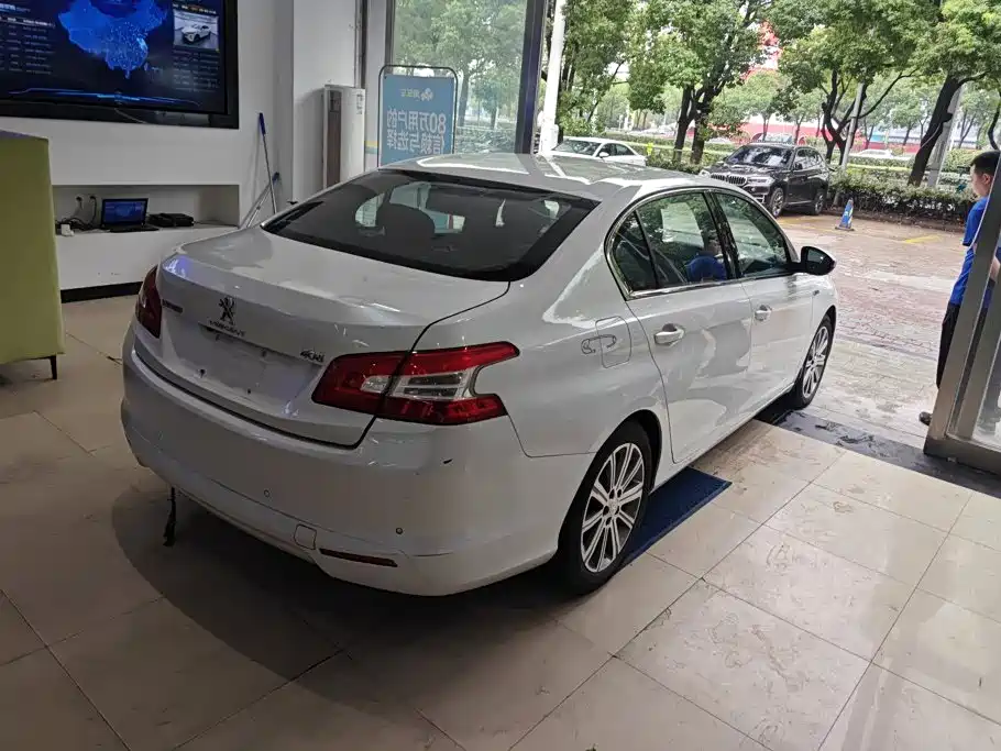 Peugeot 408 — миниатюра 3