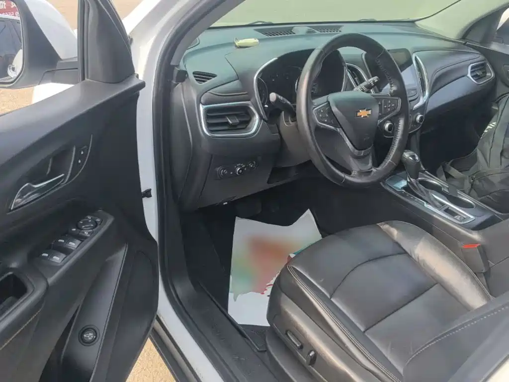 Chevrolet Equinox — миниатюра 16
