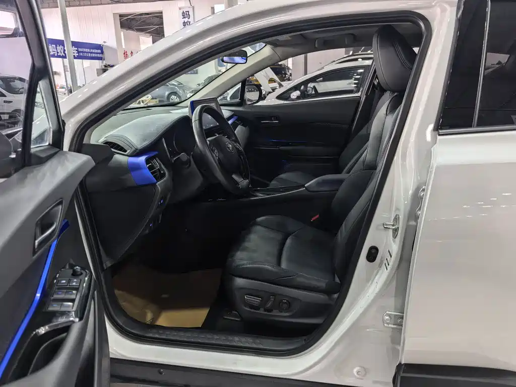 Toyota C-HR — миниатюра 5