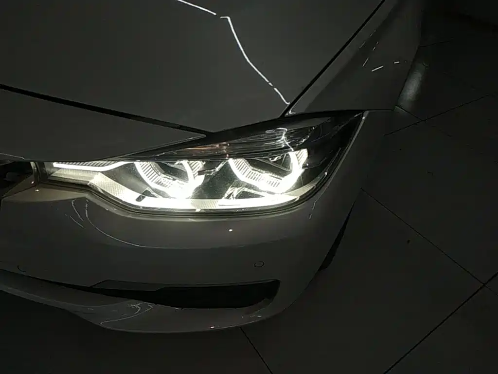BMW 3 Series — миниатюра 24