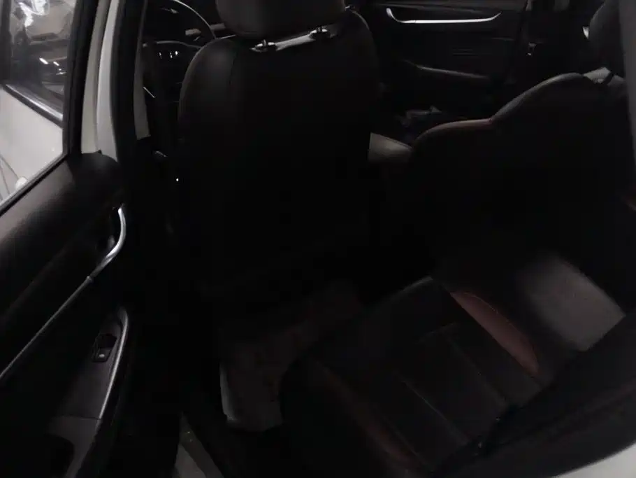 Geely Vision X3 — миниатюра 11