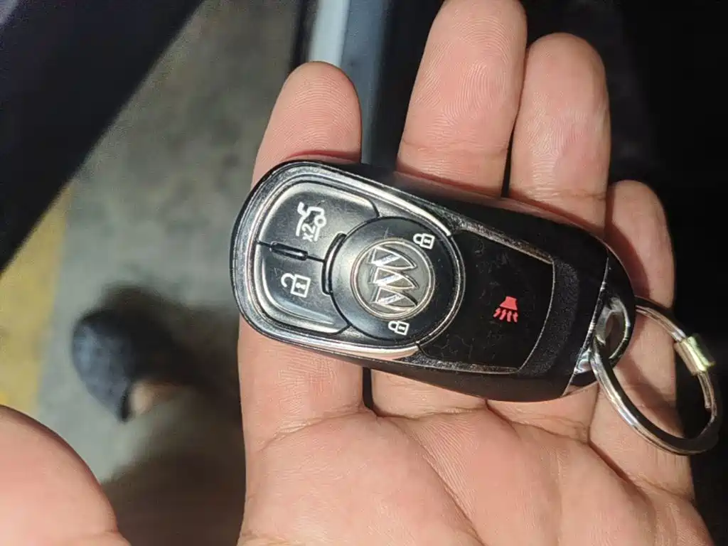 Buick Regal — миниатюра 9