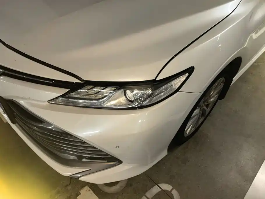 Toyota Camry — миниатюра 5