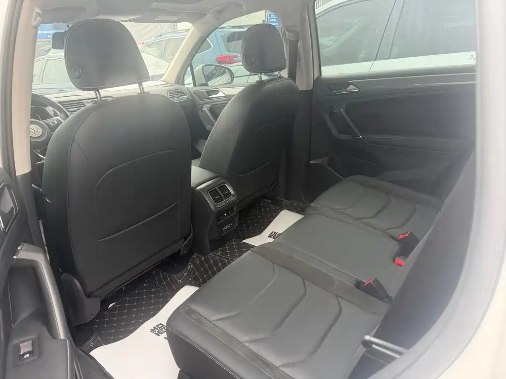 Volkswagen Tiguan L — миниатюра 5