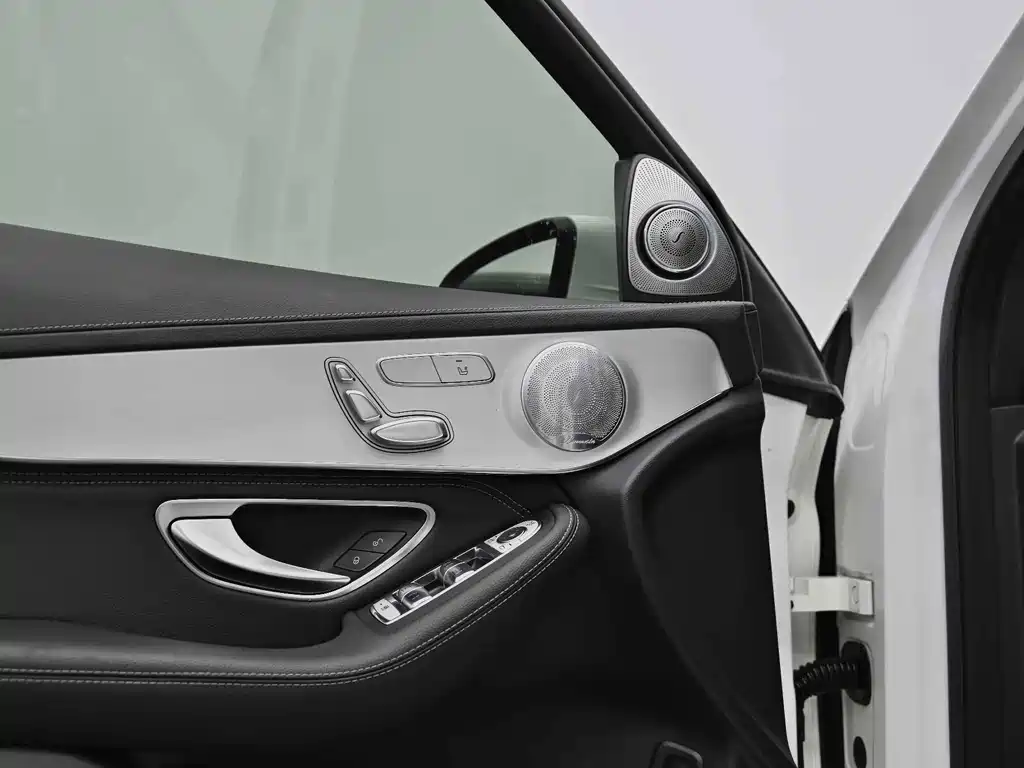 Mercedes-Benz GLC — миниатюра 14