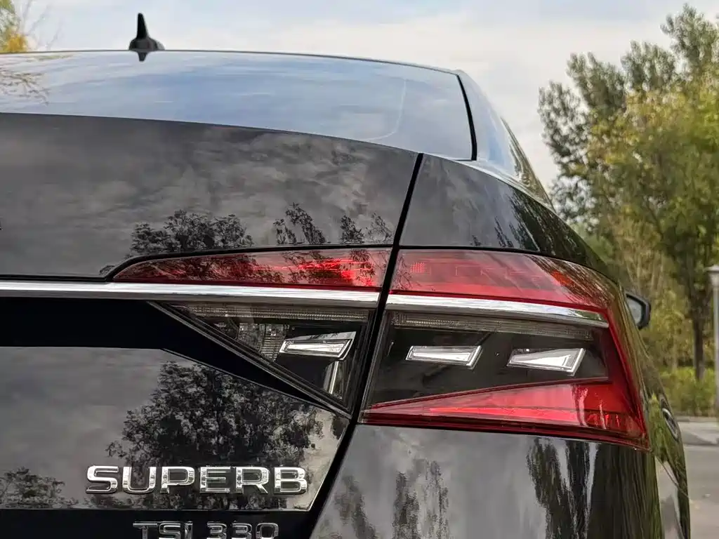 Skoda Superb — миниатюра 11
