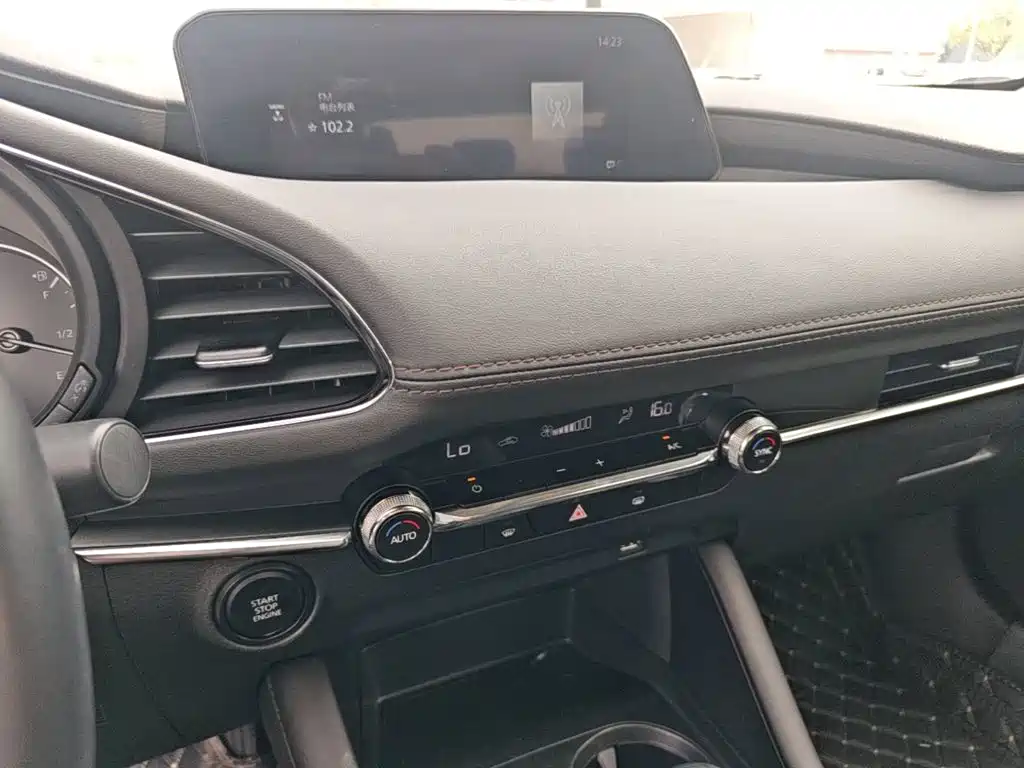 Mazda 3 Axela — миниатюра 13