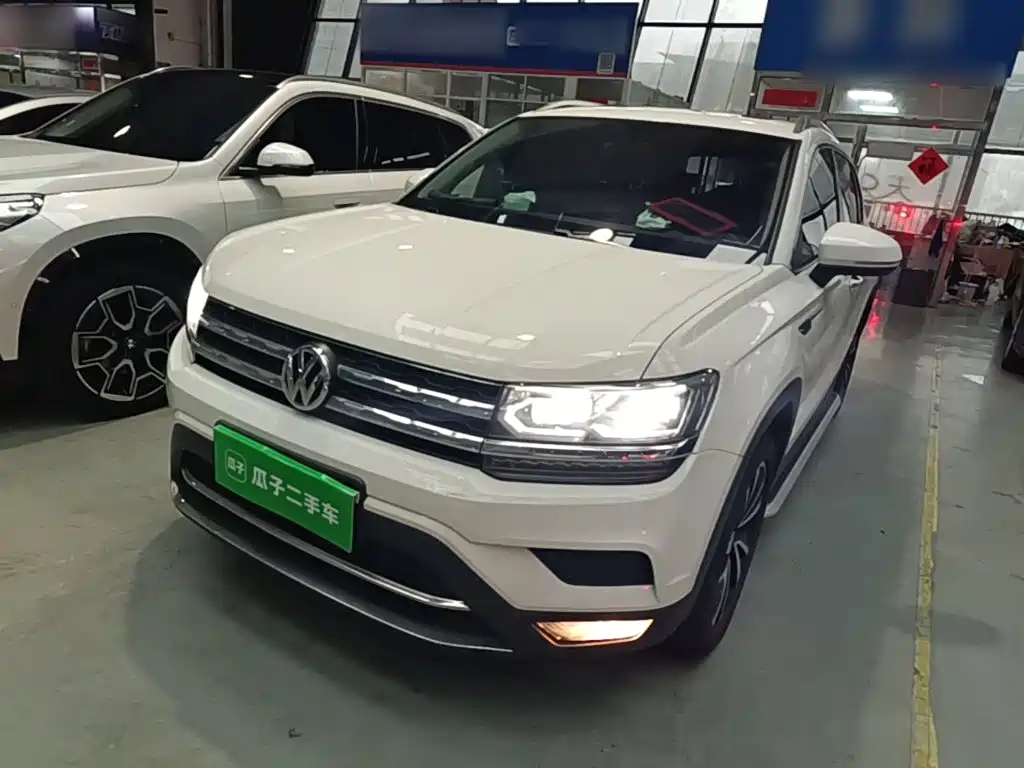 Volkswagen Tharu — миниатюра 2