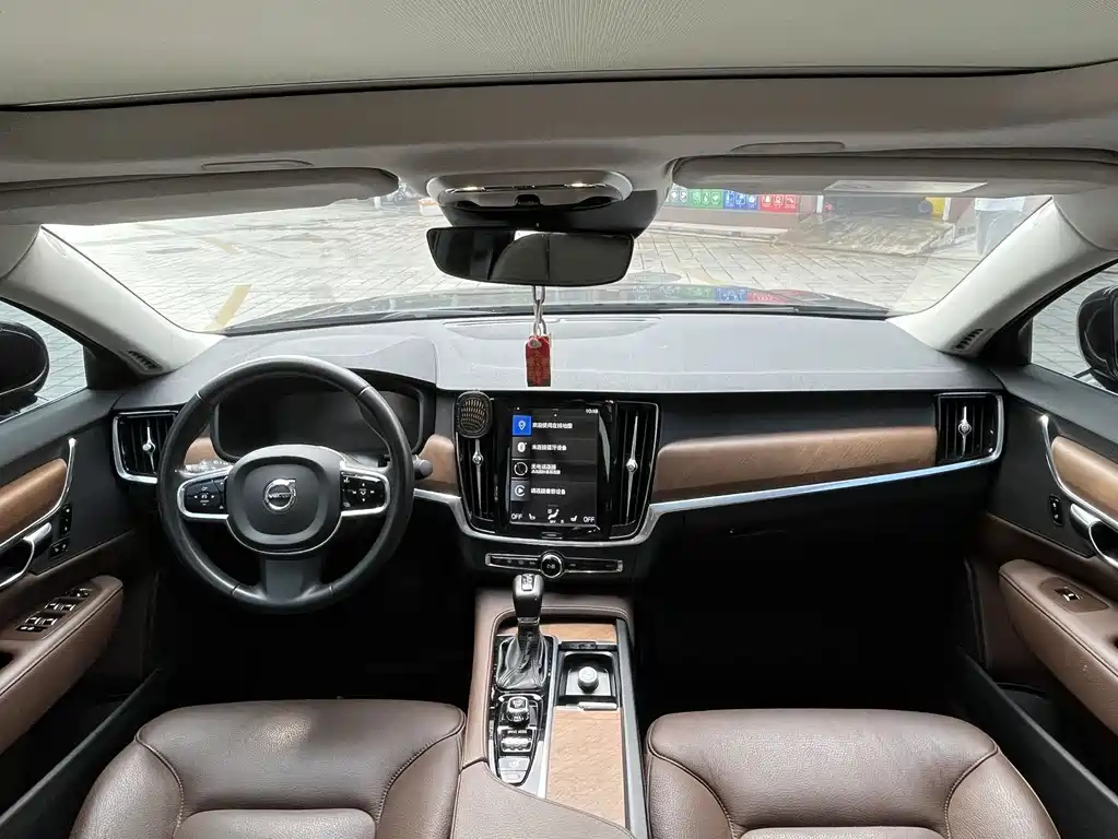 Volvo S90 — миниатюра 9