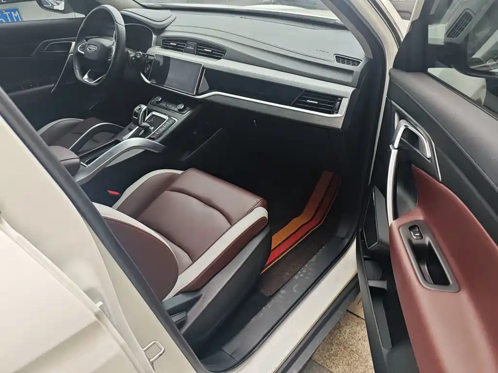 Geely Boyue — миниатюра 12