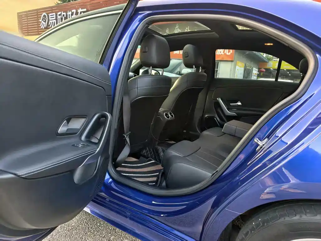 Mercedes-Benz A-Class — миниатюра 11
