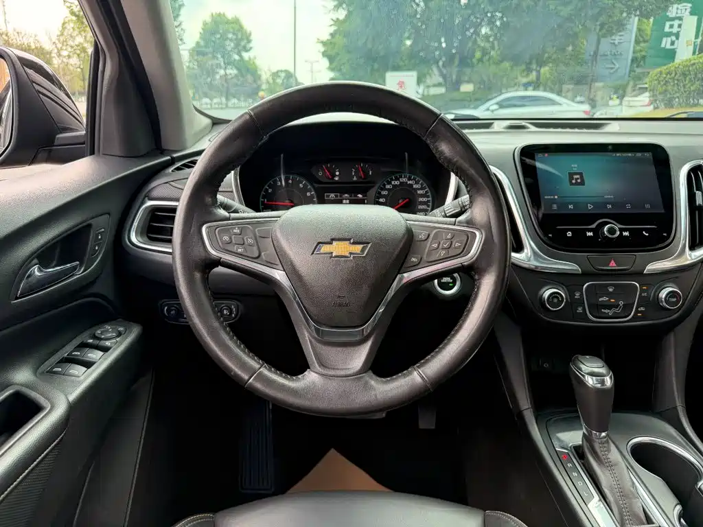 Chevrolet Equinox — миниатюра 14