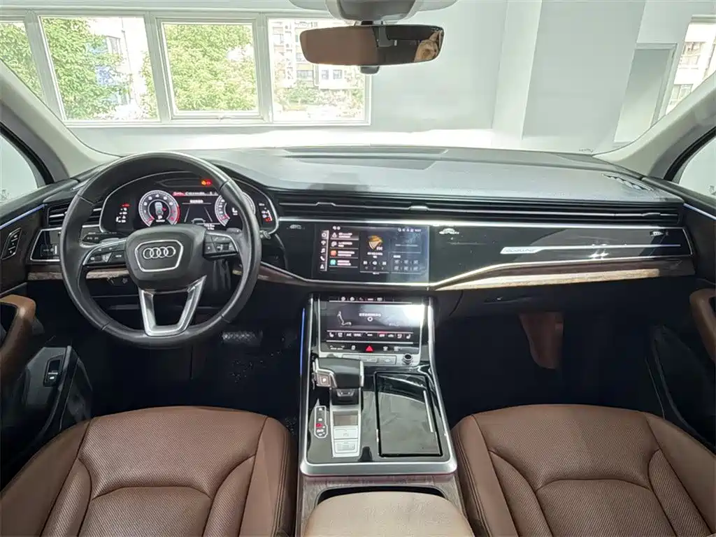 Audi Q7 — миниатюра 6
