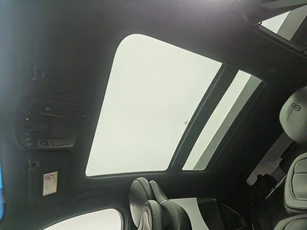 Lincoln Continental — миниатюра 14