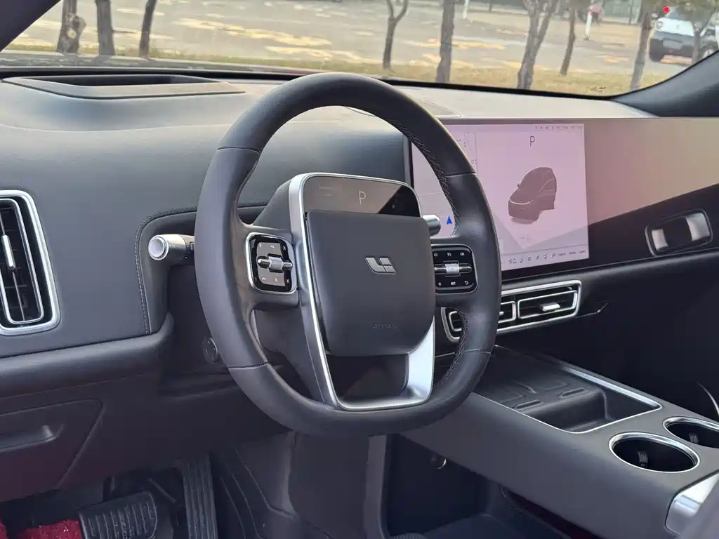 Li Auto Li L8 — миниатюра 5