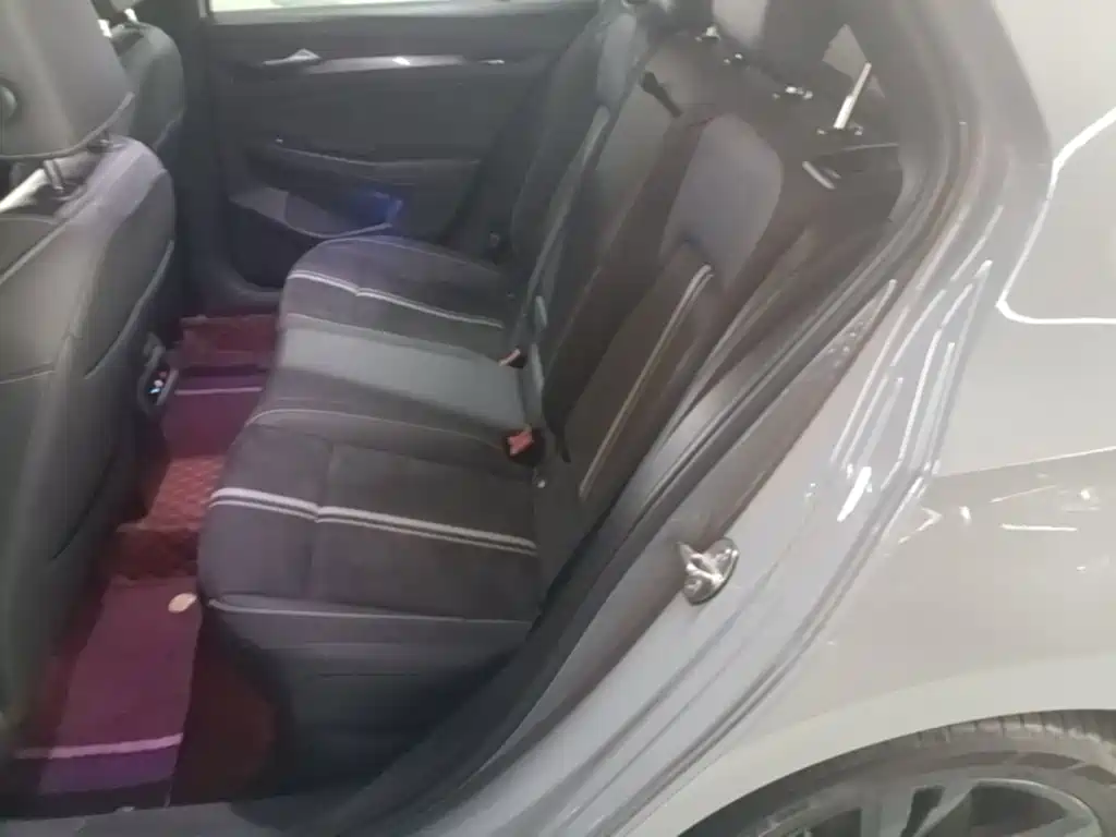 Volkswagen Golf — миниатюра 17