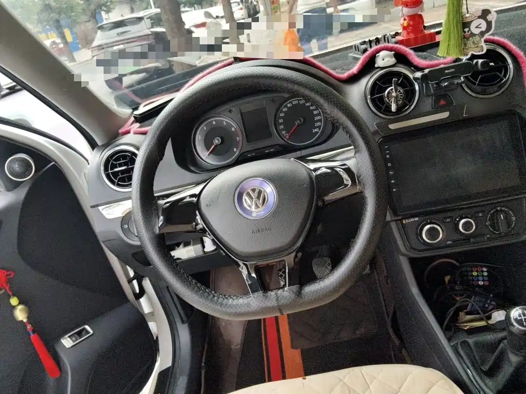 Volkswagen Jetta — миниатюра 11