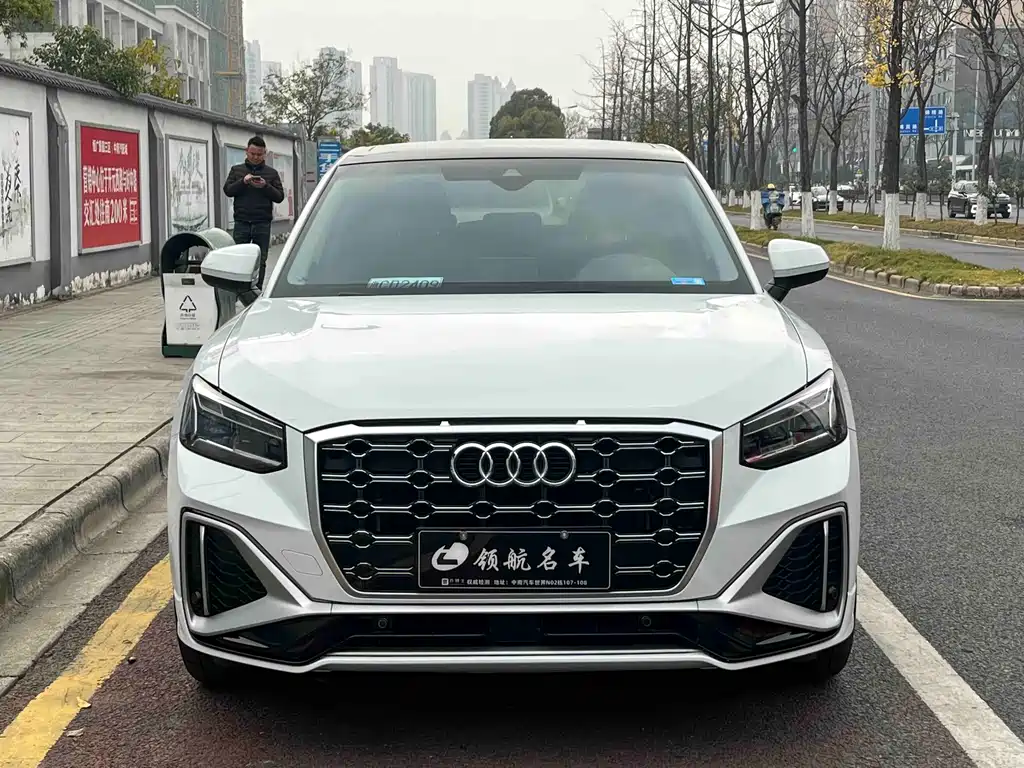 Audi Q2L 2022
