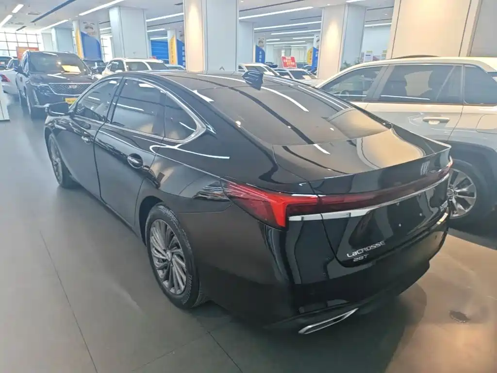 Buick LaCrosse — миниатюра 5