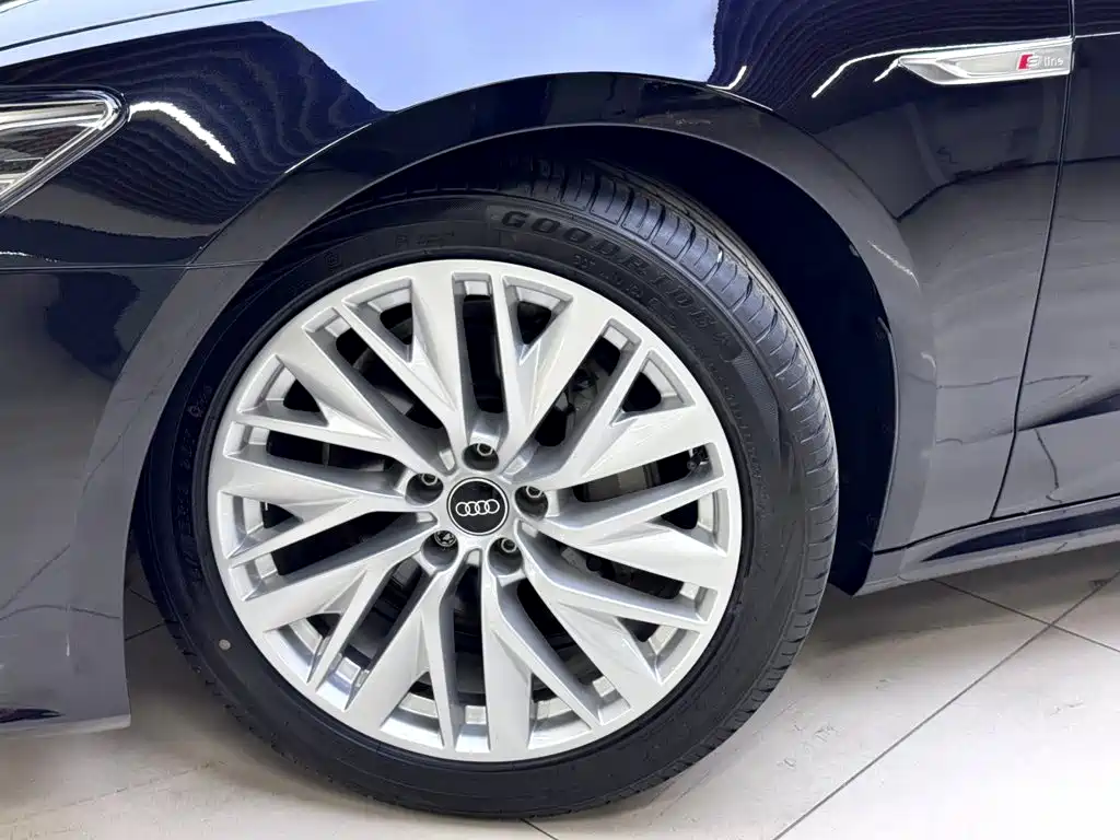 Audi A7L — миниатюра 19