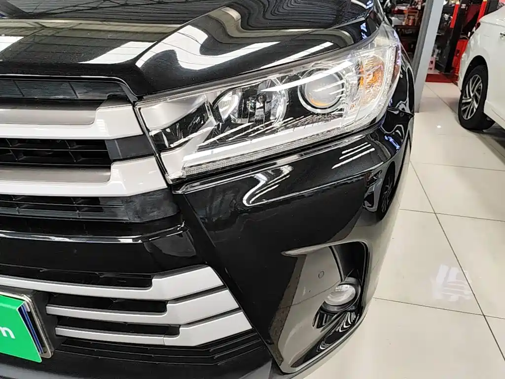 Toyota Highlander — миниатюра 24