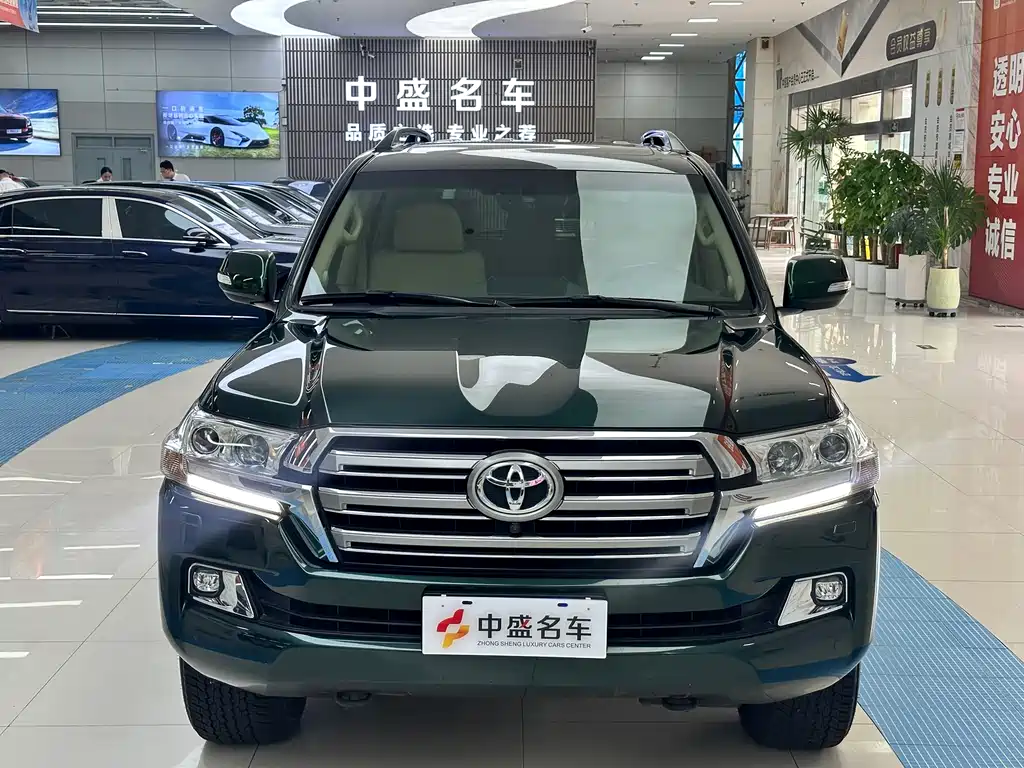 Toyota Land Cruiser 2016 4.6L AT VX-R