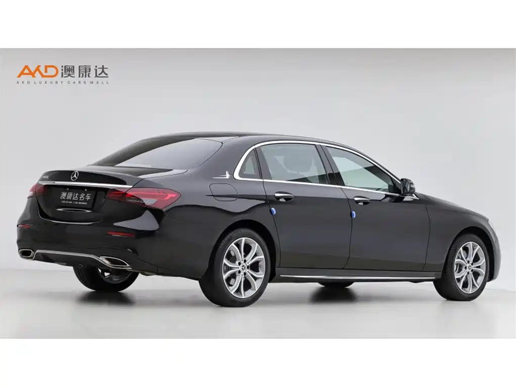 Mercedes-Benz E-Class — миниатюра 3