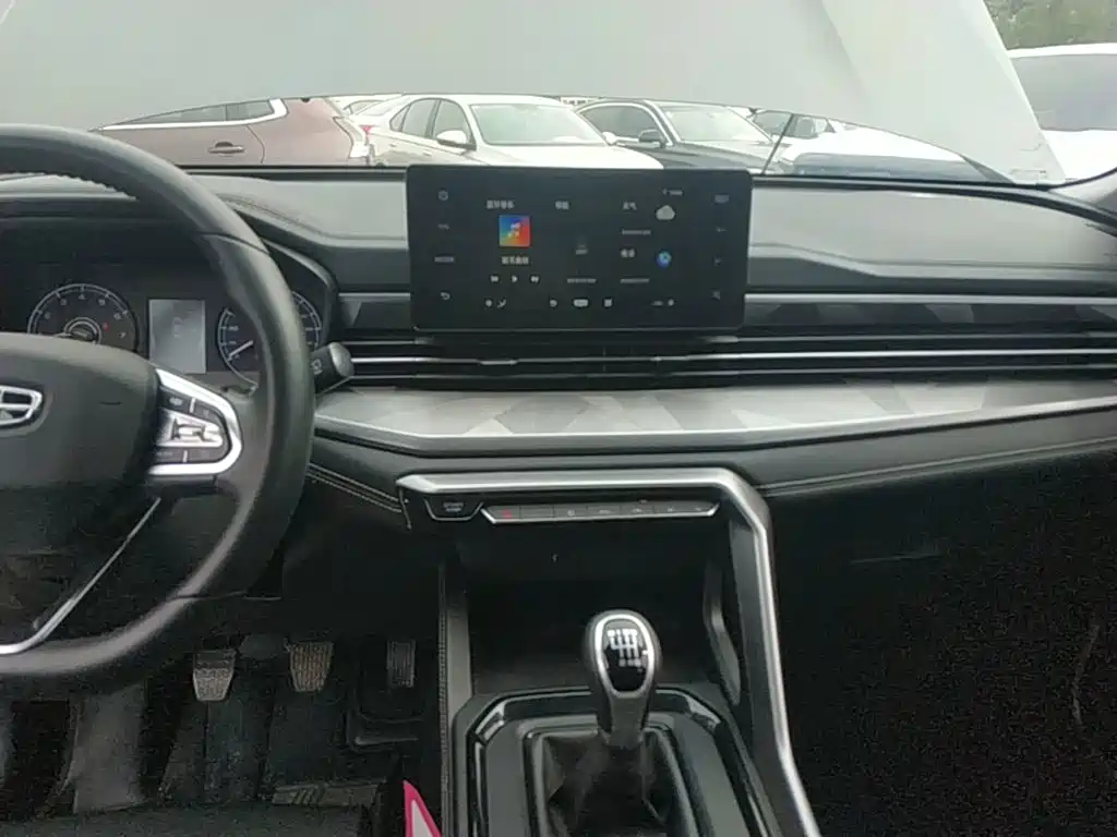 Geely Vision X6 — миниатюра 13