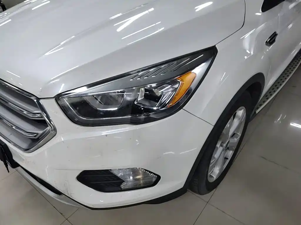 Ford Kuga — миниатюра 24