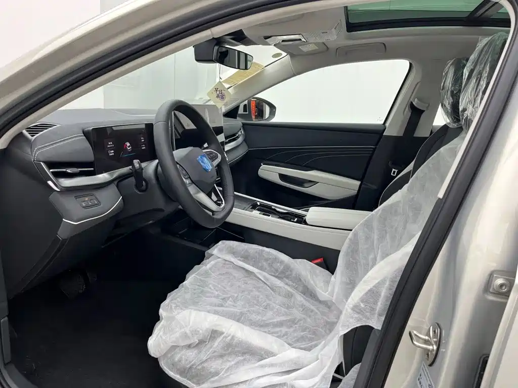 Volkswagen Sagitar — миниатюра 10
