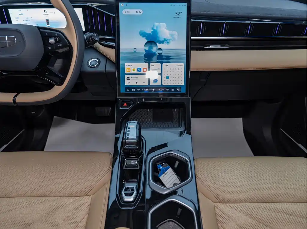 Geely Boyue L — миниатюра 19