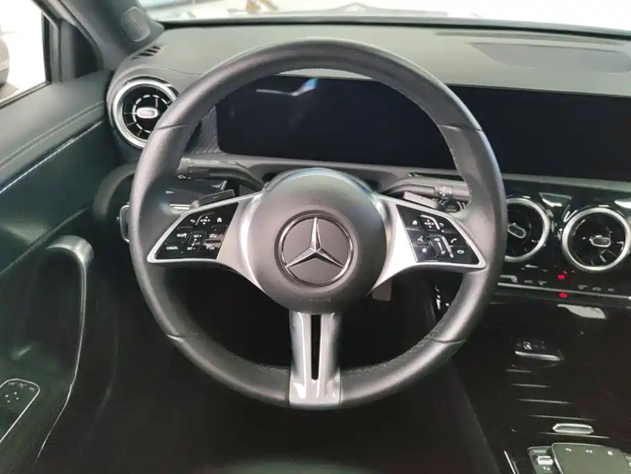 Mercedes-Benz A-Class — миниатюра 15