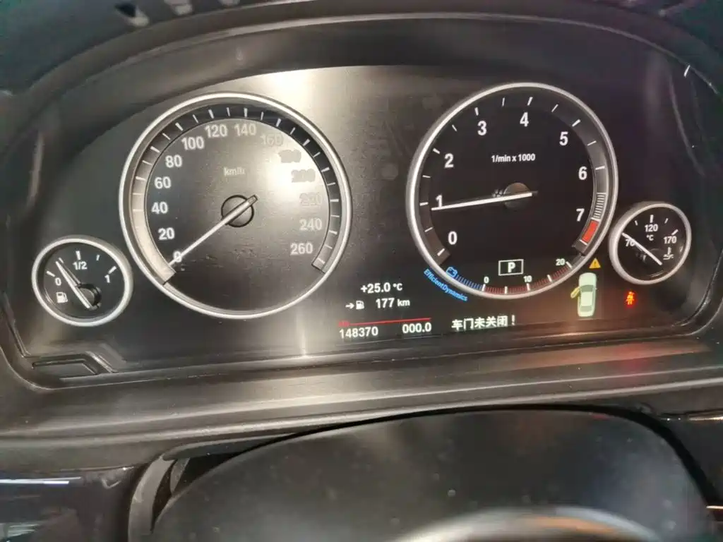 BMW 5 Series — миниатюра 12